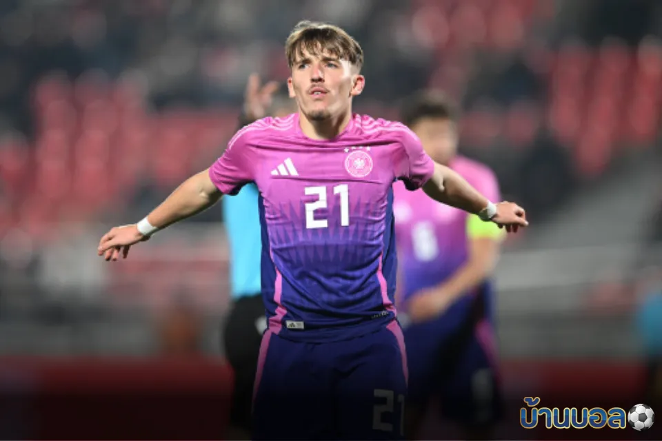 “อูลี่ เฮอเนส เมินการเทียบ เลนนาร์ท คาร์ล กับ ลีโอเนล เมสซี่”