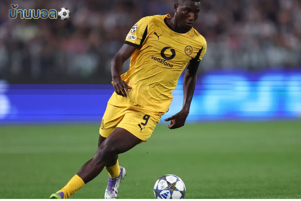 แซร์อู กีราสซี่ ซัดชัย! ดอร์ทมุนด์บุกเฉือนเอาก์สบวร์ก 1-0 ขึ้นรองจ่าฝูงบุนเดสลีกา