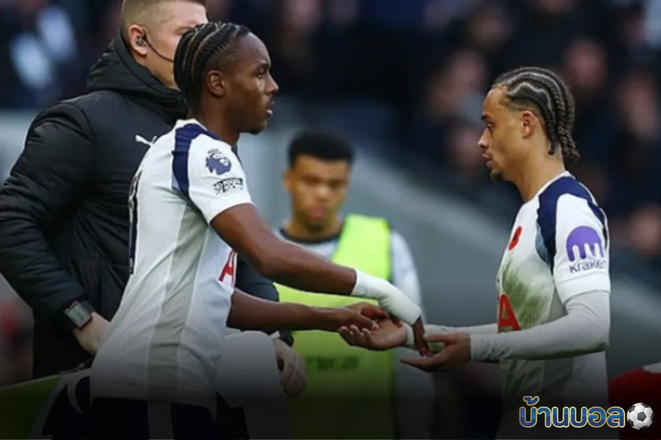 แฟร้งค์แจงเหตุเปลี่ยนซีมอนส์เพิ่มพลังเกมรุกท้ายเกมเสมอผี 2-2