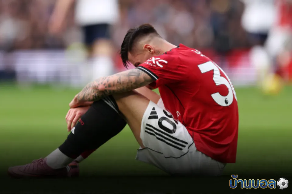 แมนฯ ยูไนเต็ดปวดหัว! เชชโก้เจ็บเข่า พักยาว 3–5 สัปดาห์ เสี่ยงขาดกองหน้าเพียบช่วงสิ้นปี